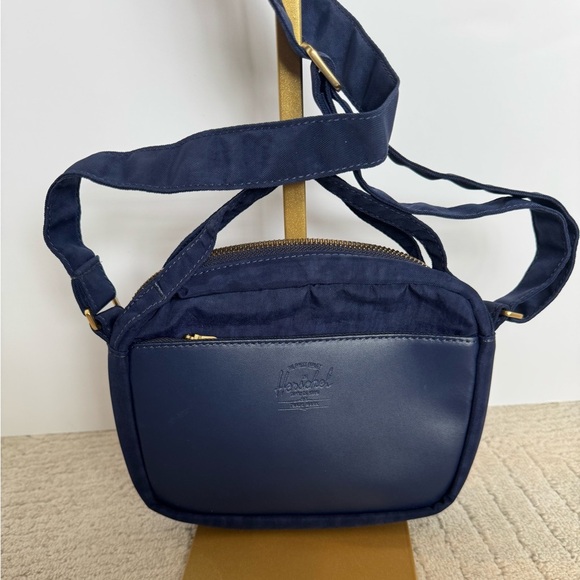 Herschel cross body bag navy - Picture 1 of 10